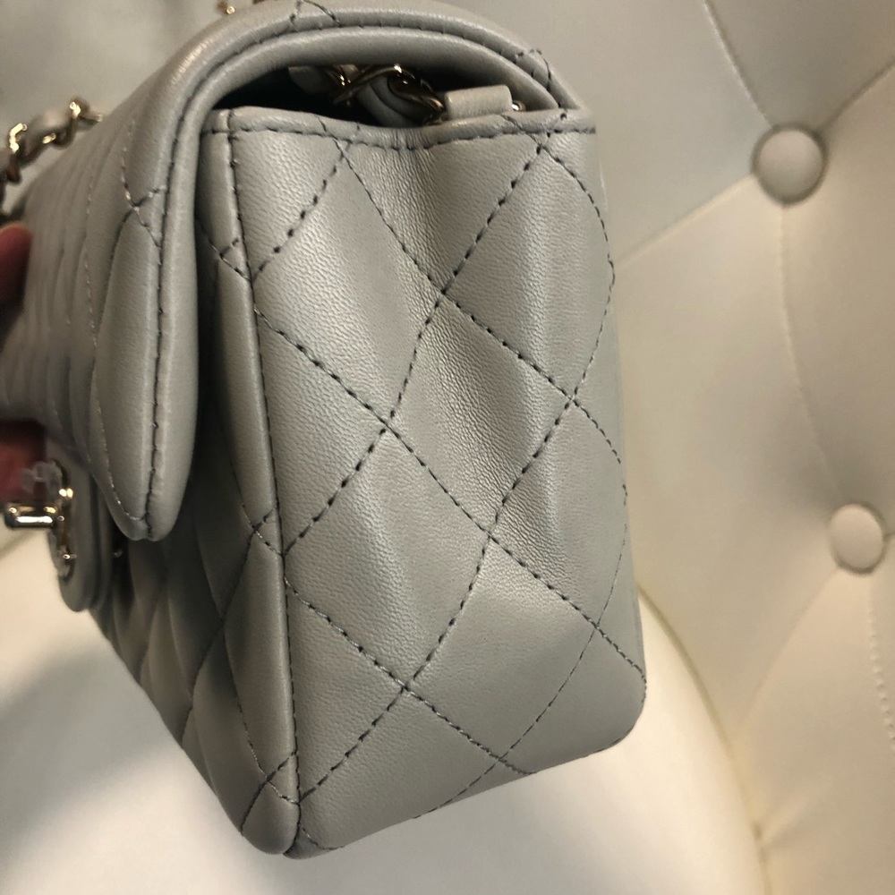 Chanel - Picture 5 of 6